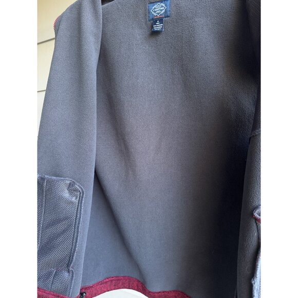 St. John’s Bay Men’s Performance Fleece Vest Maroon Sz M Windproof Water Resista - Picture 7 of 8